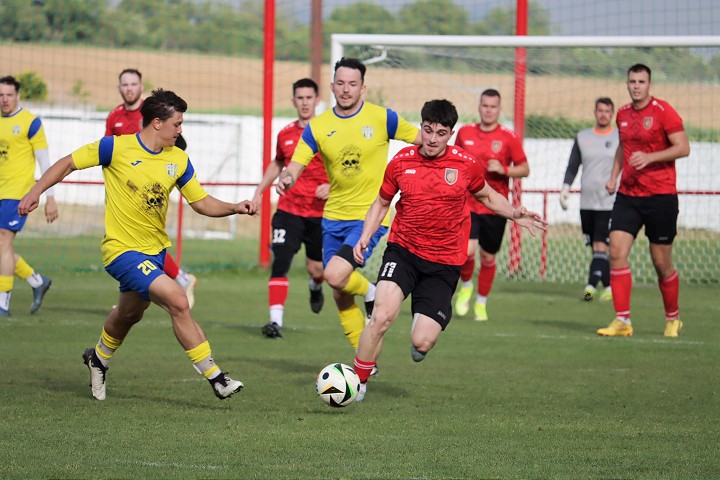 Futbal, 7. liga: Červeník vybojoval titul, Madunice otočili stratený zápas