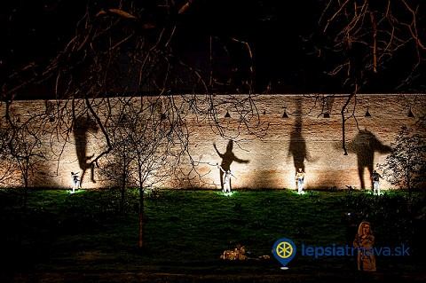 Nápad s nasvietením hradieb posúvajú dopredu, radnica hľadá dodávateľa