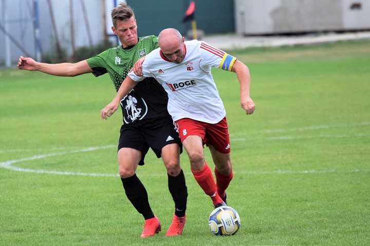 Oblastný futbalový zväz Trnava chce súťaže dohrať, dunajskostredský sezónu anuloval