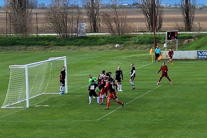 Futbalová glosa: Adámekovské derby pripomínalo diagram neapolskej Camorry
