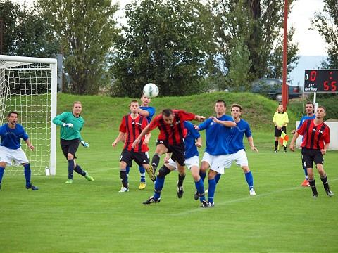 Futbal, OM: Dvorníky prekvapili v Zelenči, smola Vachana z Červeníka pokračuje