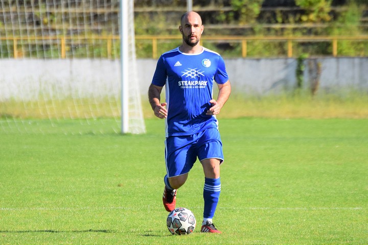Kam za futbalom? Dohrávky zamotali tabuľky, boj o postup sa stupňuje