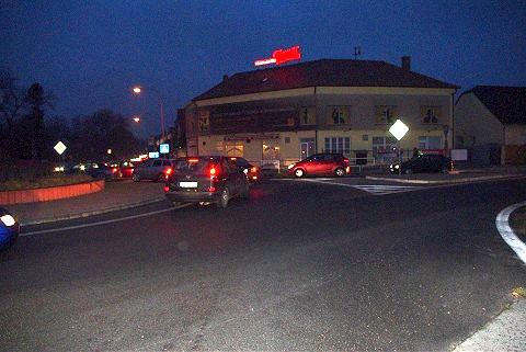 Polícia hľadá svedkov dvoch dopravných nehôd v Trnave