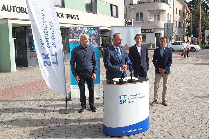 Integrovaný lístok začal platiť, stačí jeden na cestu v regióne aj po Trnave