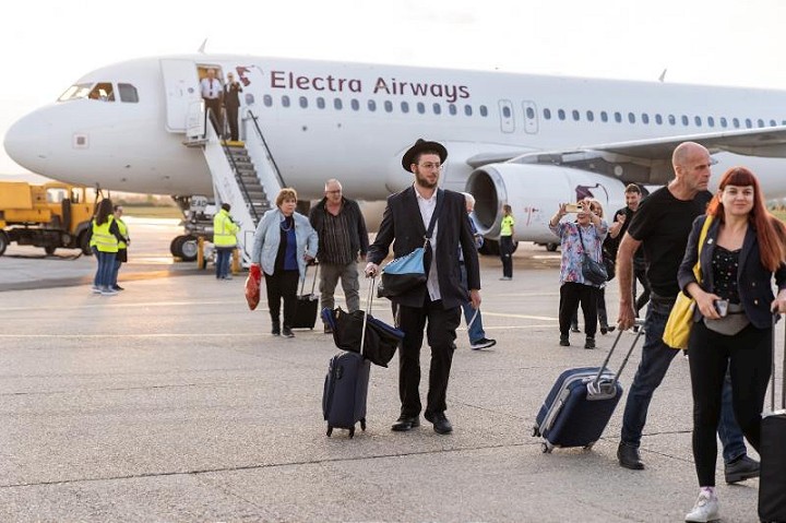 Na piešťanskom letisku pristáli prví turisti z izraelského Tel Avivu