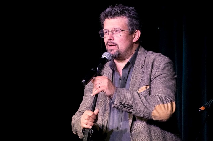 Márnosť šedivá! Jakub Nvota prinesie do Trnavy diskusie o nezávislom divadle
