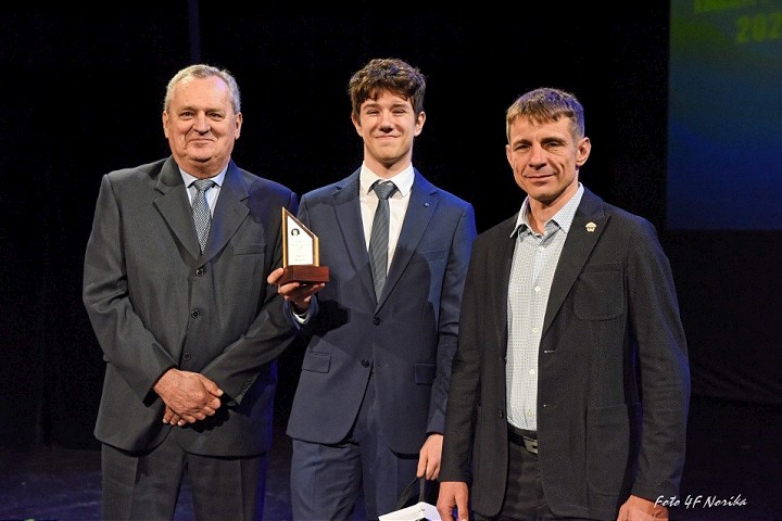 Bývalý riaditeľ Športového gymnázia Jozef Jančovič oslavuje životné jubileum