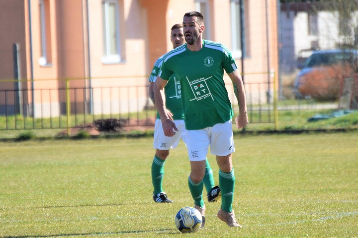 Futbal, 7. B: Veľké Orvište remizovalo v Moravanoch, drží si pozíciu lídra