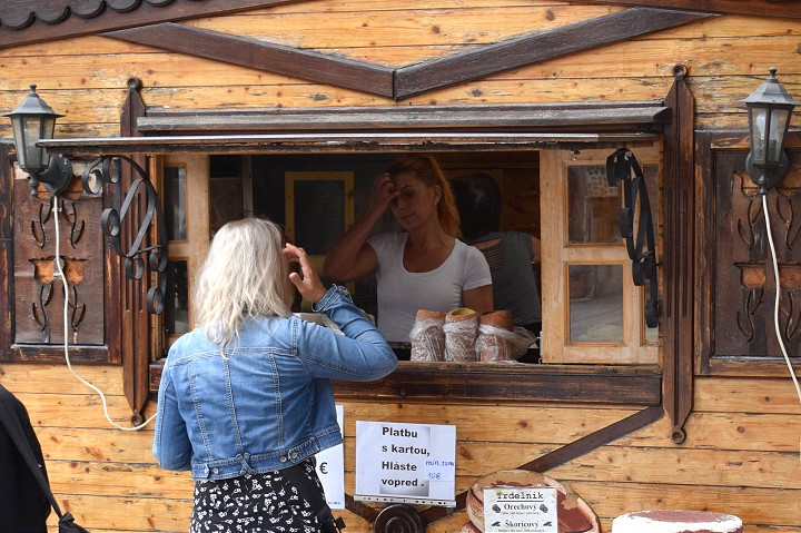 Platbu kartou na jarmoku v Trnave  umožnili okrem jedného všetci predajcovia