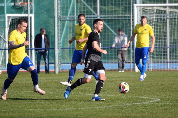 Kam za futbalom? V Jaslovských Bohuniciach hrá Boleráz, Hlohovec hostí Cífer