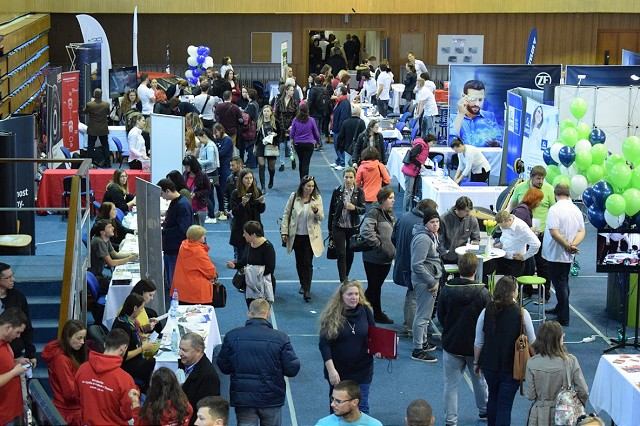 Benefity pre zamestnancov sú čoraz dôležitejšie, hovoriť o nich budú aj na veľtrhu práce