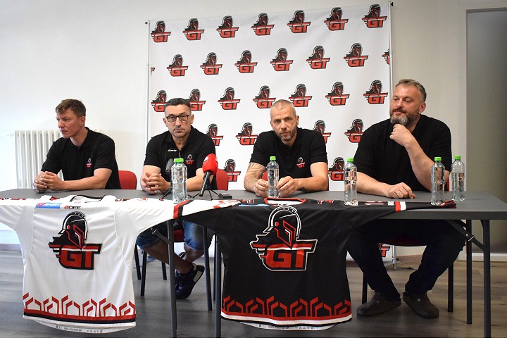 Trnavských hokejistov povedie v novej sezóne tréner Róbert Kaláber