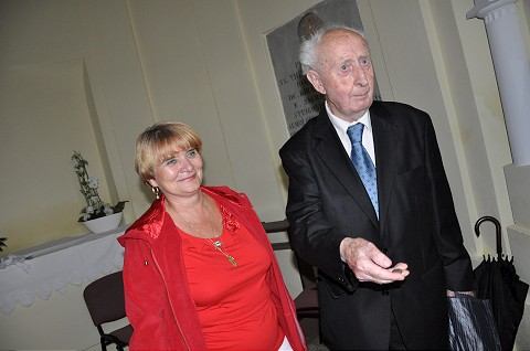 VIDEO: Čo opilci zničili, oni opravili. Morová kaplnka ako nová