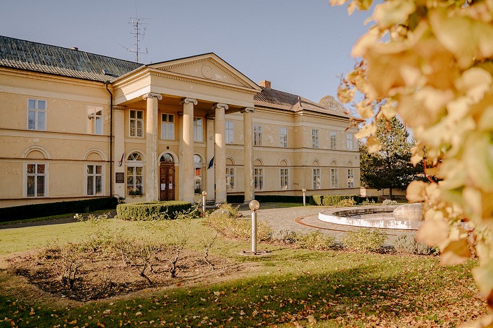 V rekonštrukcii kaštieľa v Dolnej Krupej bude pokračovať iná firma