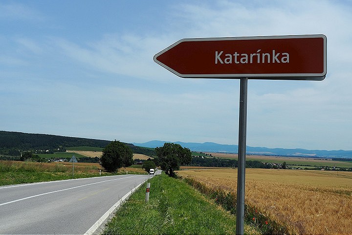 Štyristoročná Katarínka bude lepšie dostupná, povedie k nej asfaltová cesta