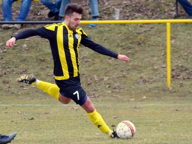 Kam za futbalom? Špačince hostia Zvončín, Modranka vyzve Kátlovce