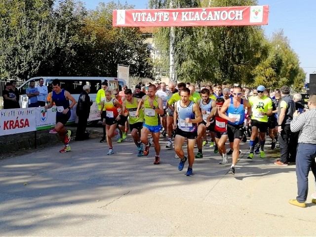 Pelikán a Kovalančíková držali opraty bežeckého pelotónu v uliciach Kľačian