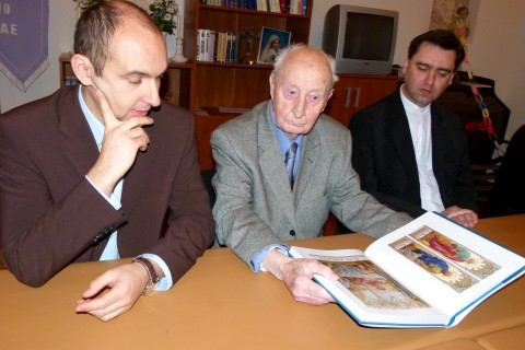 Darček pod stromček: Vyšla unikátna kniha o Hrubom kostole