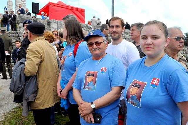 Z Kočína – Lančára si chodia uctiť Štefánika peši, prejdú dvadsať kilometrov