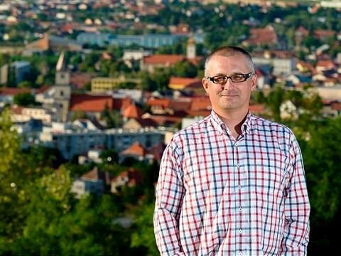 Primátor Hlohovca Kollár sa o auto podelí s úradníkmi