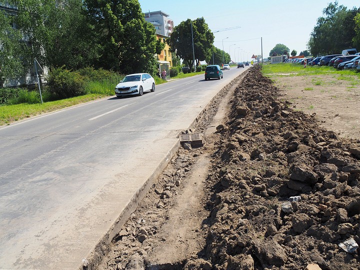 Na Koniarekovej a Zavarskej ulici začali pracovať na obnove cesty