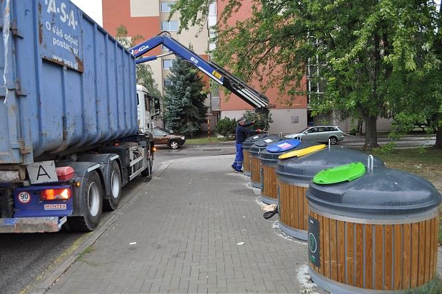 V Trnave inštalujú nové polopodzemné kontajnery, pribúdať budú ďalšie