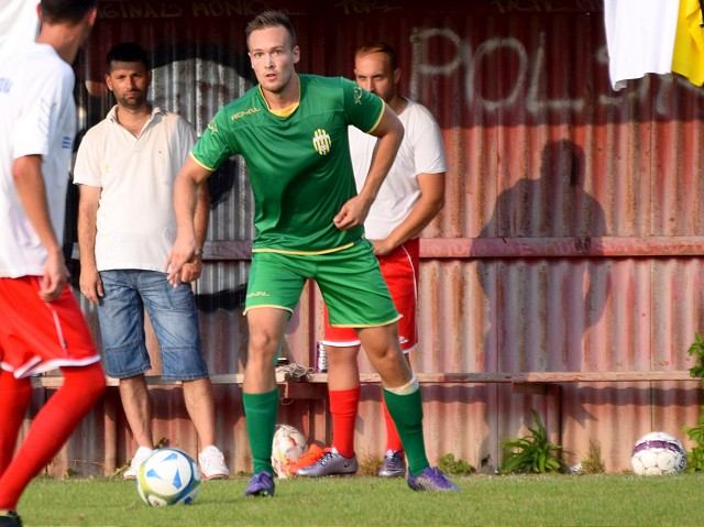 Futbal, 8. liga A: Slávia porazila Šúrovce, Smolenice ďalej bez straty bodu
