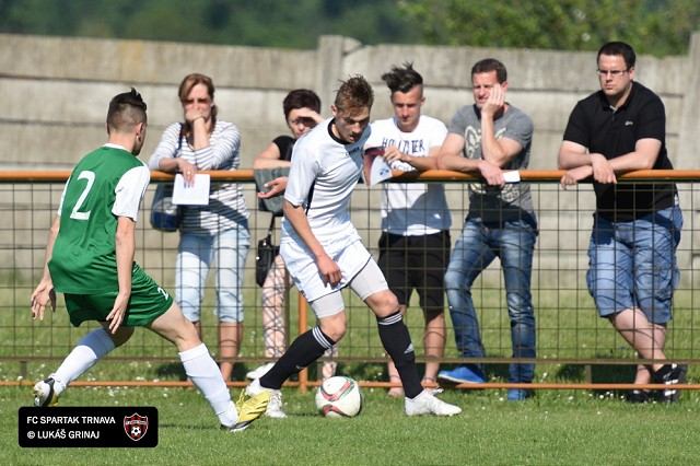 Futbal, 3. liga: Lednické Rovne porazili céčko Spartaka