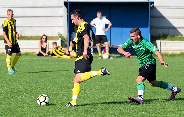 Futbal, 7. liga A: Pavlice strelili v Naháči deväť gólov, v Košolnej padali góly do záveru