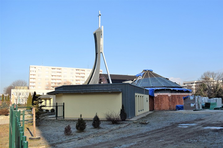 Veriaci na Prednádraží budú mať už nielen pastoračné centrum ale aj kostol