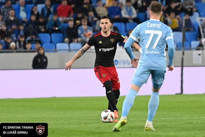 Obranca Koštrna naďalej rokuje so Spartakom o novej zmluve
