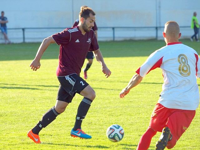 Futbalista lekárom: Trebatičan Kotula sa stará spoluhráčom o kolená i členky