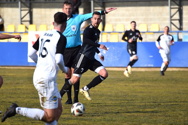 Futbal, 4. liga: Boleráz vyhral v Piešťanoch, Jaslovské Bohunice remizovali