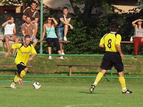 Kam za futbalom? Derby hrajú v Dolnom Dubovom, Križovany privítajú Slovan