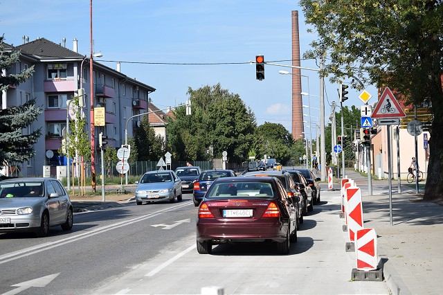 Dokončili odbočovací pruh na frekventovanej križovatke, doprava bude priepustnejšia