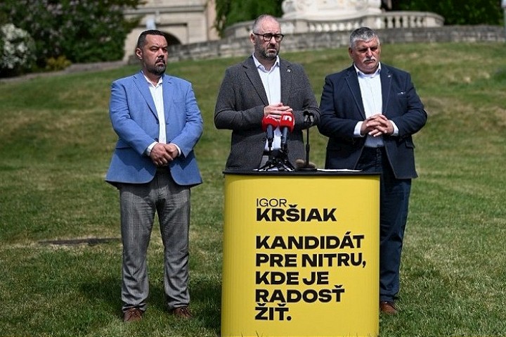 Vedúci právneho odboru Mestského úradu v Trnave Igor Kršiak kandiduje na primátora