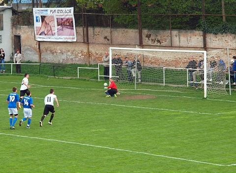 Futbal, OM: Do Hornej Krupej volali sanitku, za Šulekovo strelil hetrik Bihári