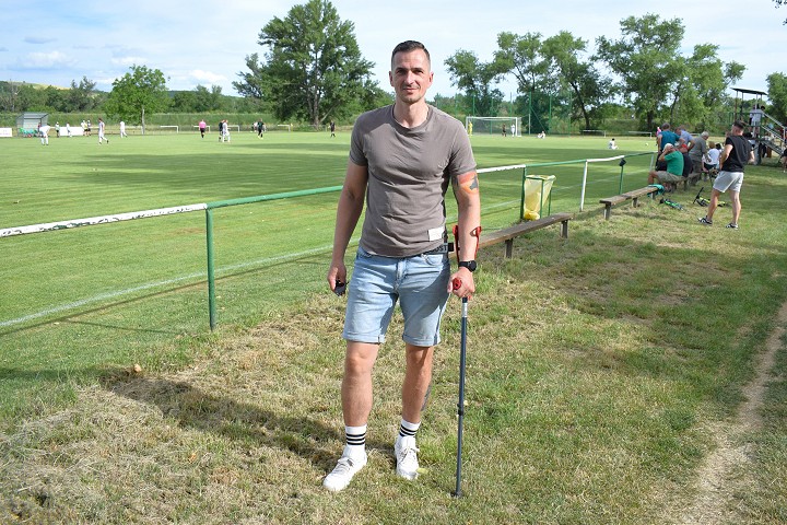 Operoval aj Jeana-Clauda Van Damma, Matej Kubíček si vďaka nemu ešte zahrá futbal