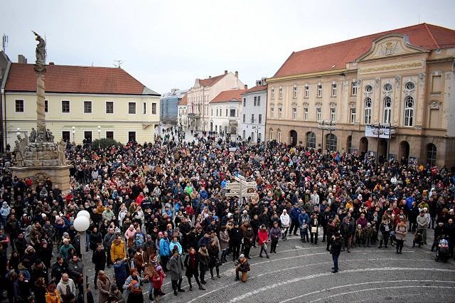 Vraždu Jána a Martiny si ľudia pripomenú na námestiach, zhromaždenie bude aj v Trnave