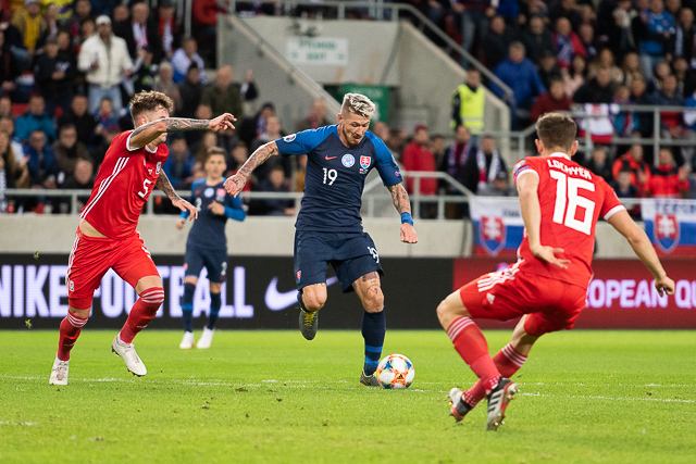 Slovensko pred vypredaným trnavským štadiónom remizovalo s Walesom