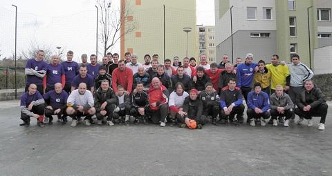 Fungujúca chémia: K futbalu patrí pivečko a kamarátstva