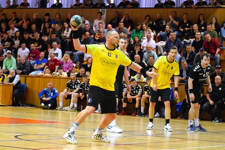 Kam za športom? Vo futbalových ligách ide do tuhého, lúčia sa štyria hádzanári