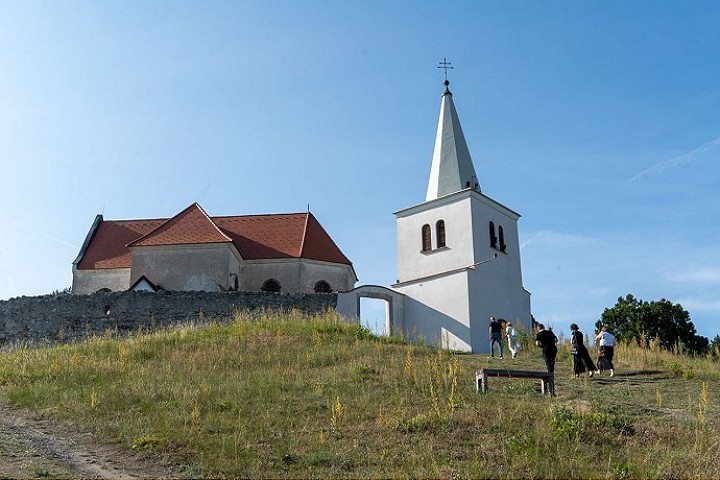 Hudba bude znieť na Smolenickom zámku, v Dolnej Krupej, Lančári aj vo Voderadoch