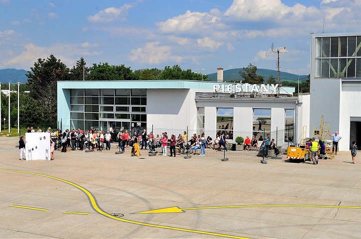 Protimonopolný úrad súhlasí s dotáciami pre spoločnosť Letisko Piešťany