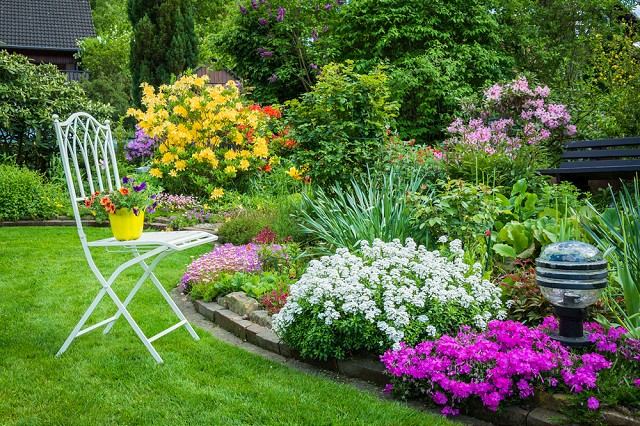 8 vecí, ktoré vo vašej záhrade skrátka musíte mať