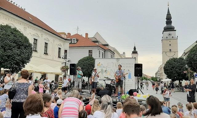 Kam cez voľný čas? Program ponúka Nádvorie aj Leto na korze, v parku premietnu film