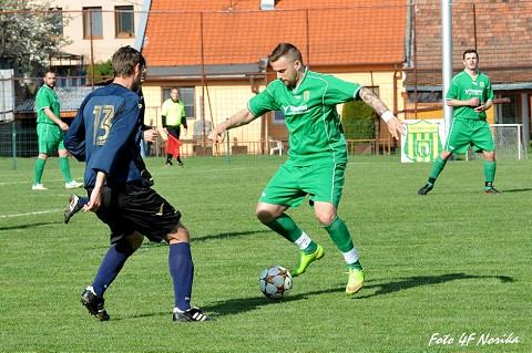 Kam za futbalom? Zvončín hrá vo Veľkých Kostoľanoch, Voderady privítajú Dechtice