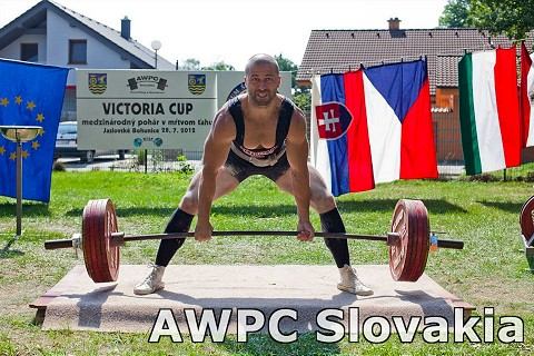 Borci dvíhali stovky kíl ako pierko