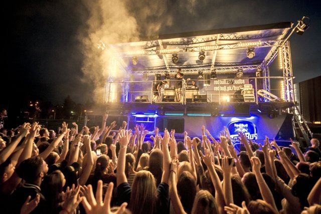 Populárny autobus privezie do Trnavy na koncert Strapa s kapelou a českých PSH
