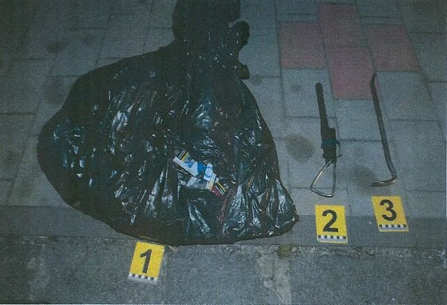 V Drahovciach chytili zlodejov s plným kufrom kradnutých cigariet